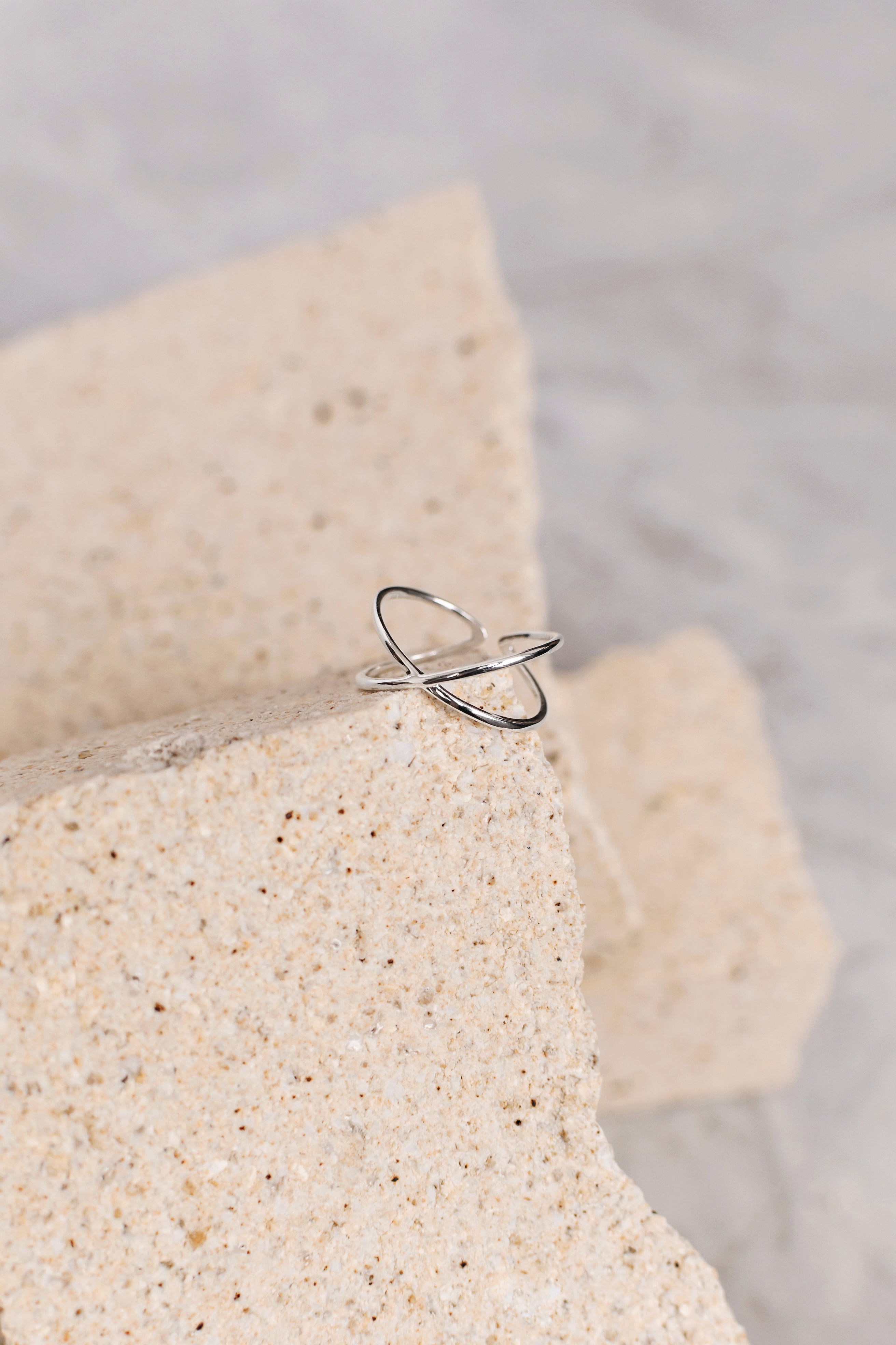 Žiedas Crossed Silver