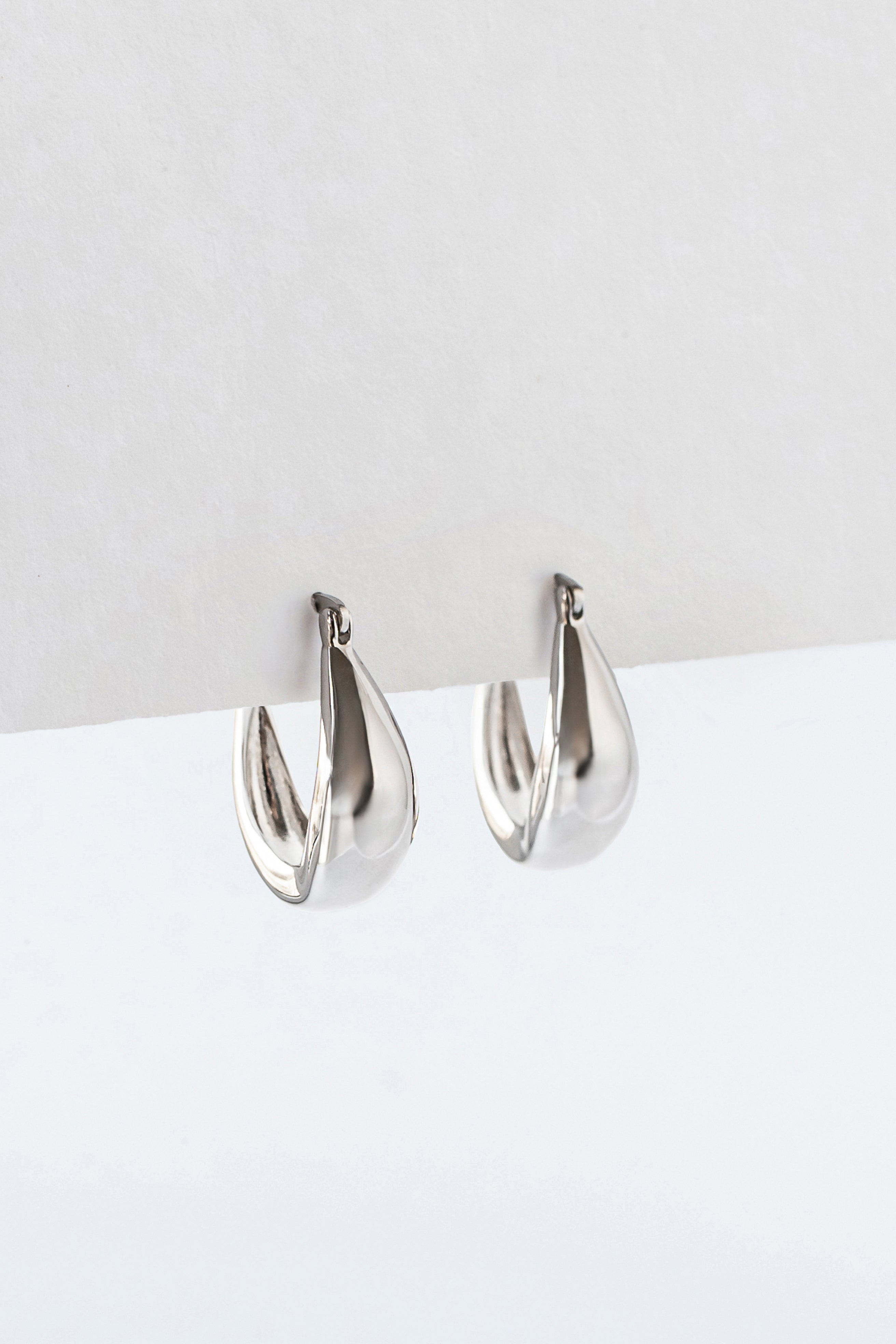 Earrings Tapered Hoop Silver