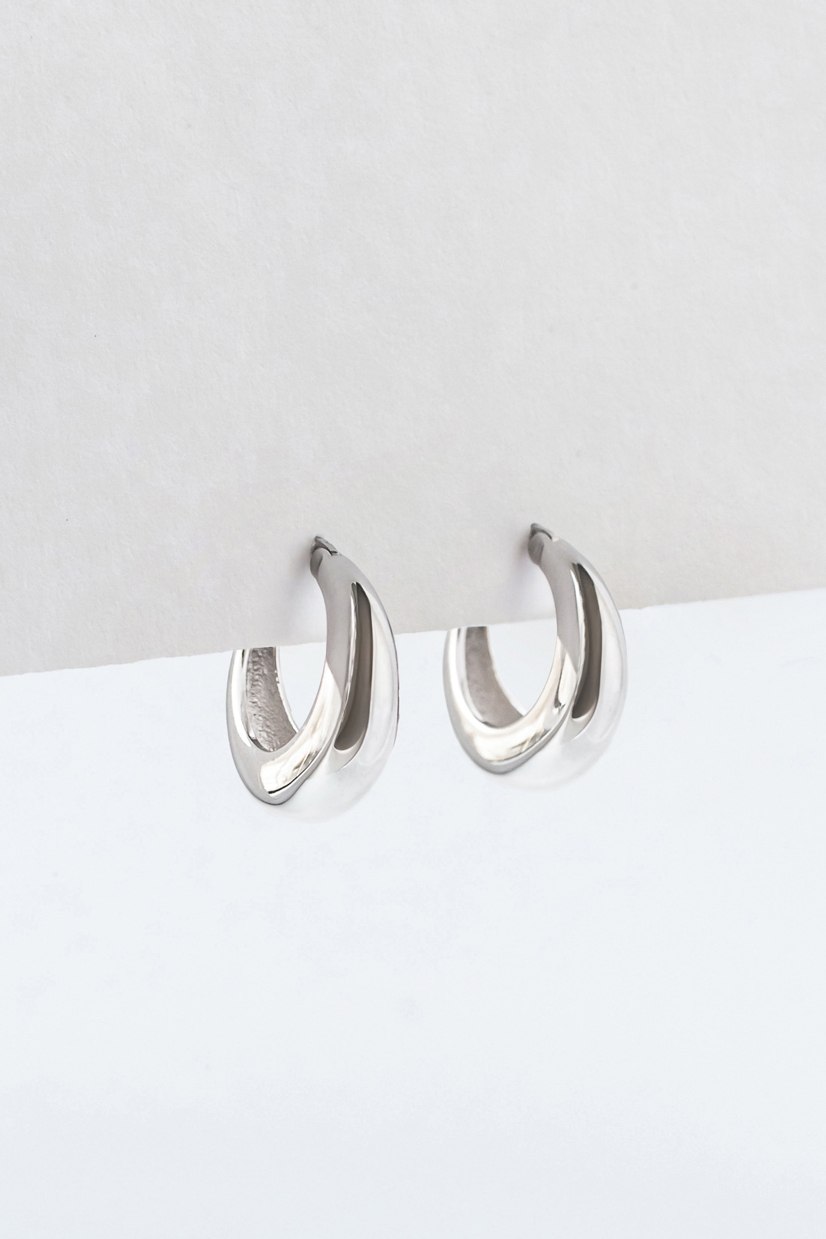 Auskarai Teardrop Hoop Silver