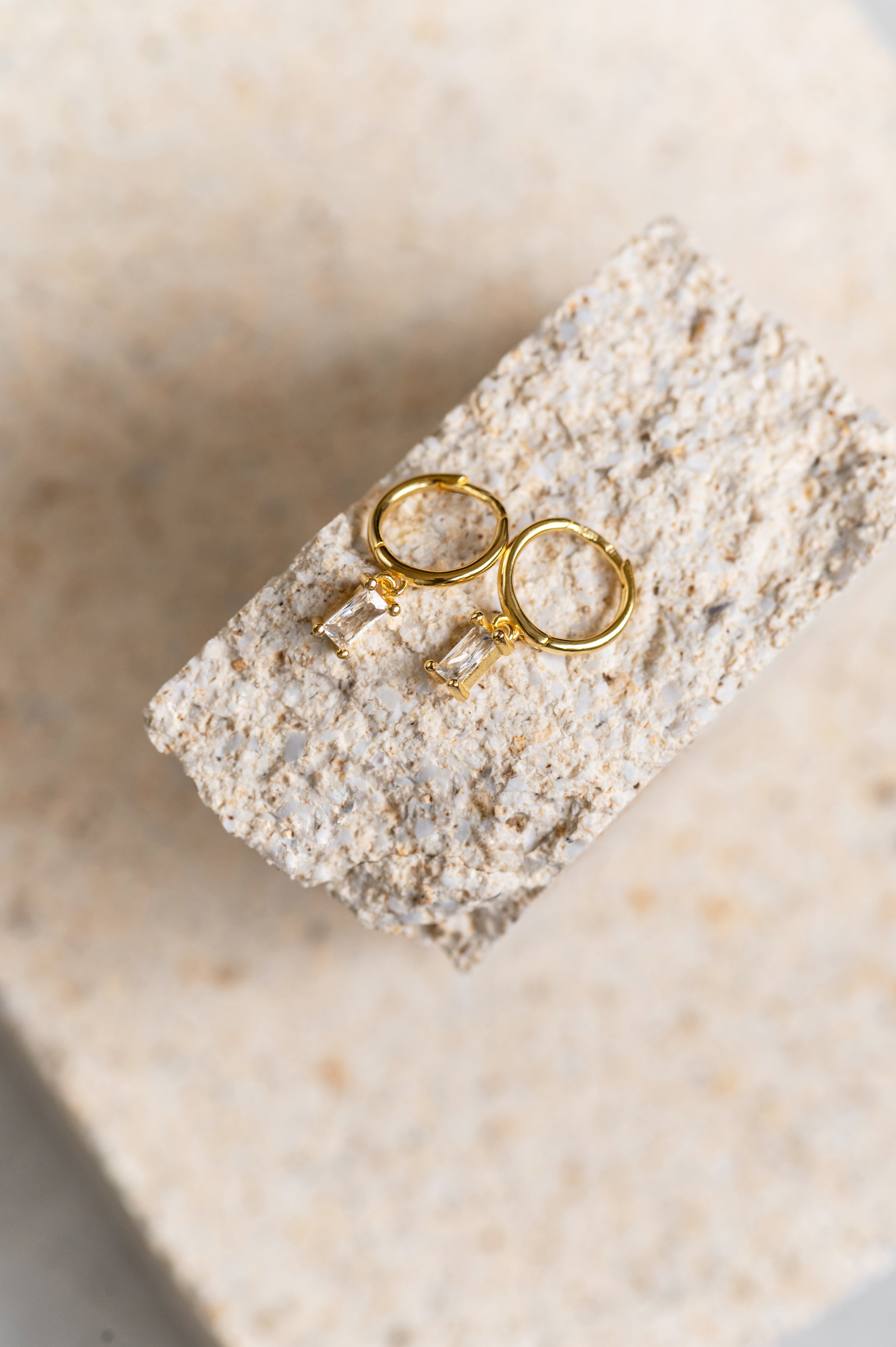 Auskarai Dazzle Hoop Gold