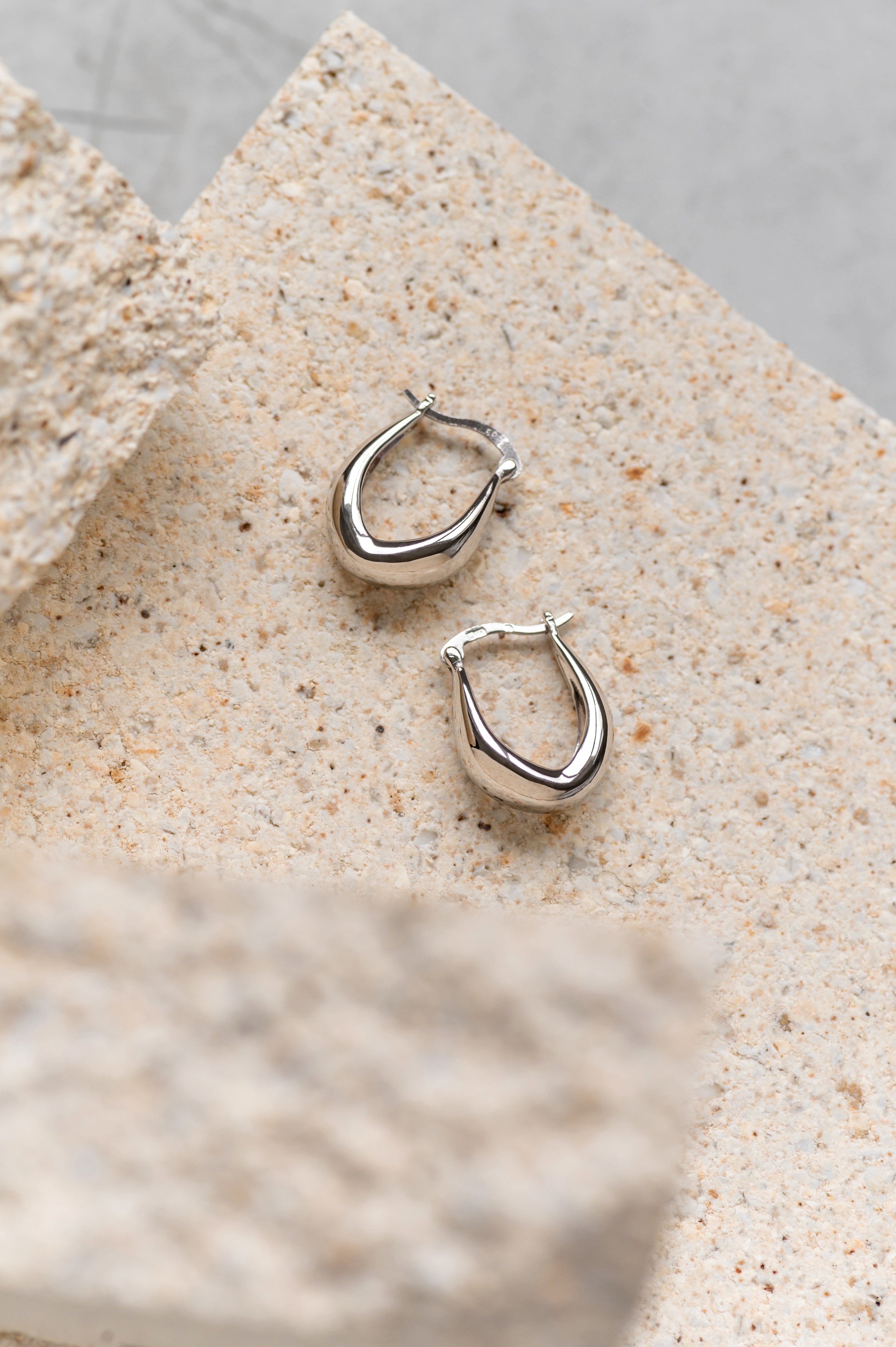 Earrings Tapered Hoop Silver