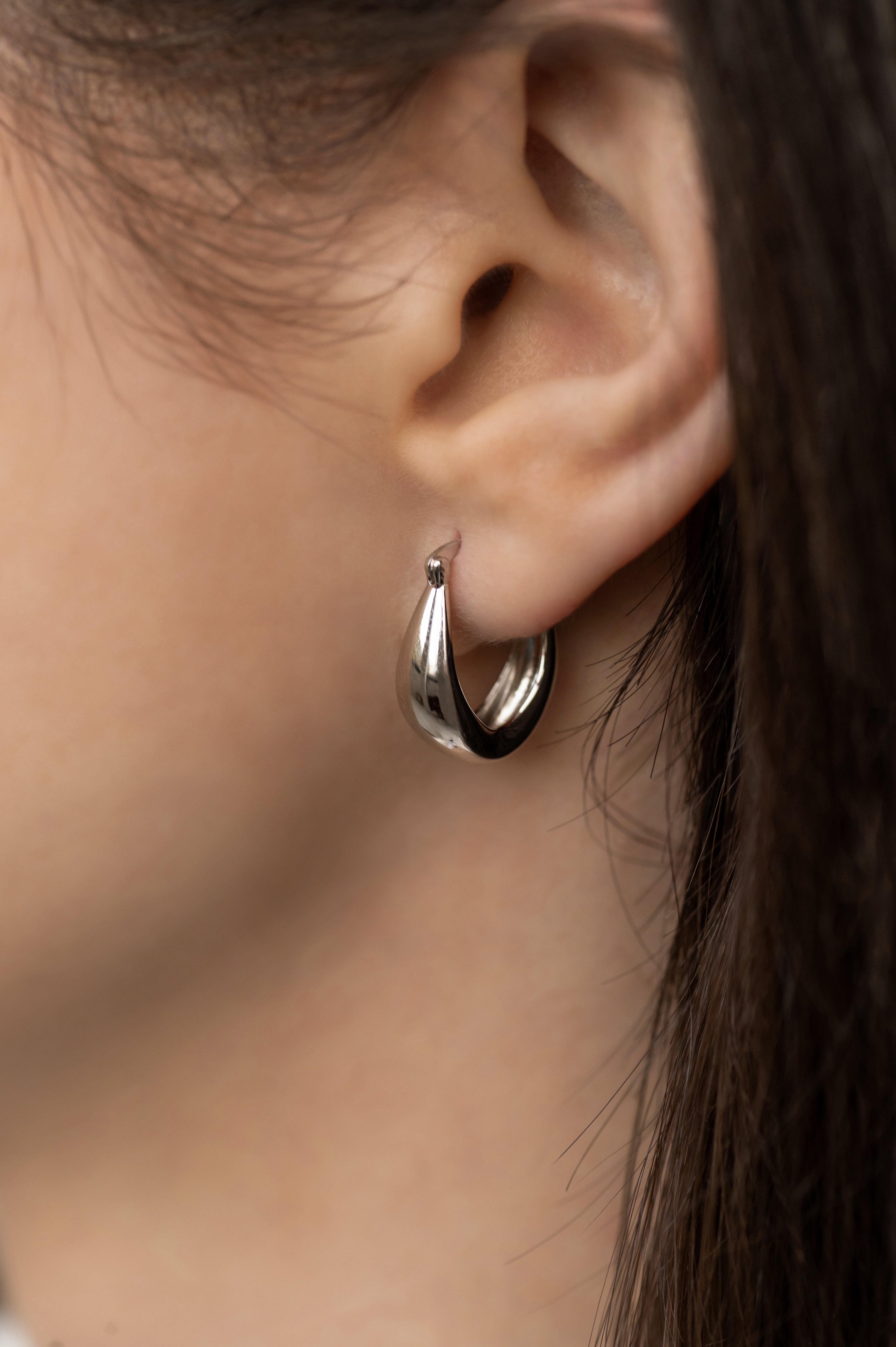 Earrings Tapered Hoop Silver