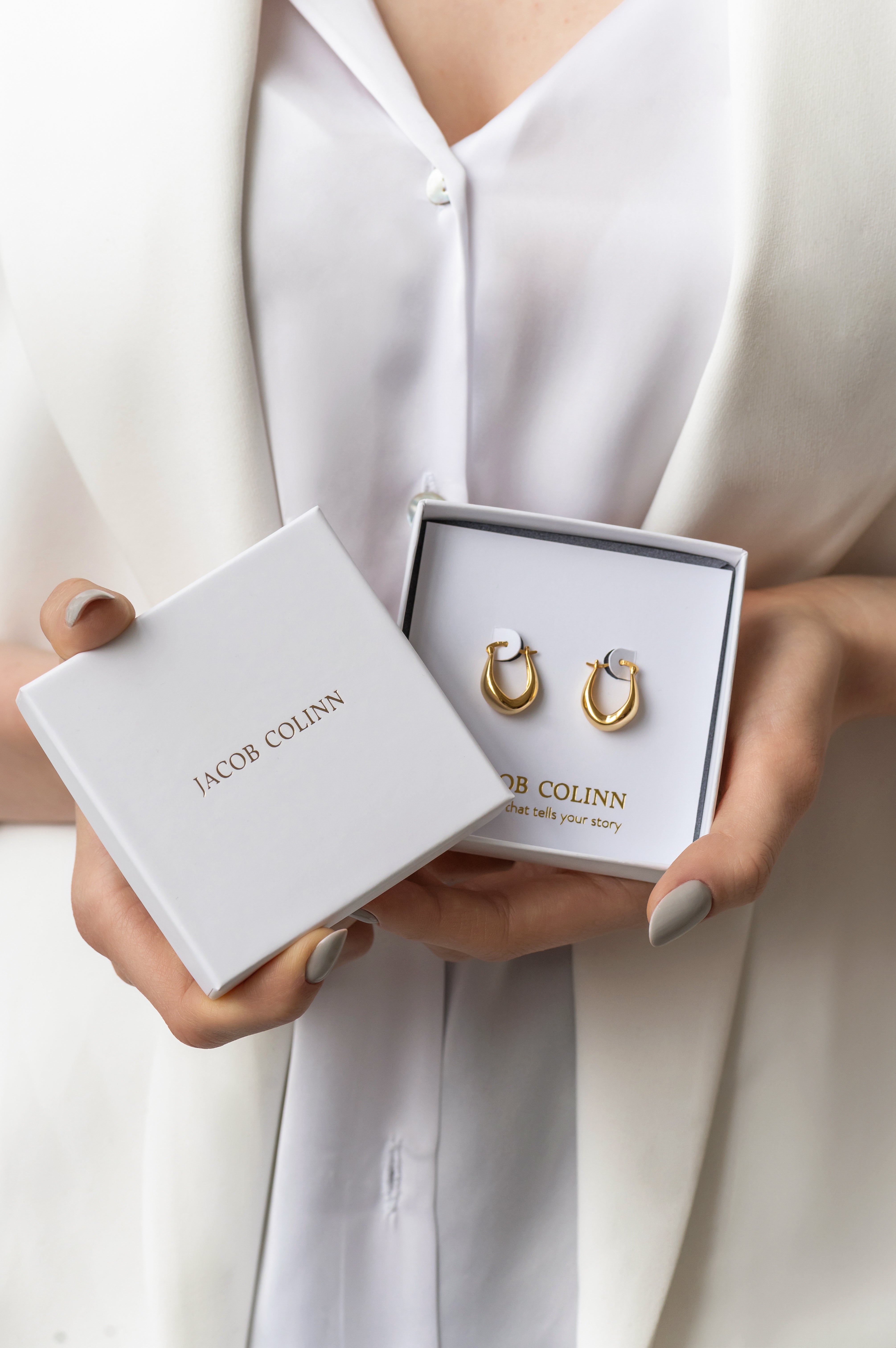 Earrings Tapered Hoop Gold