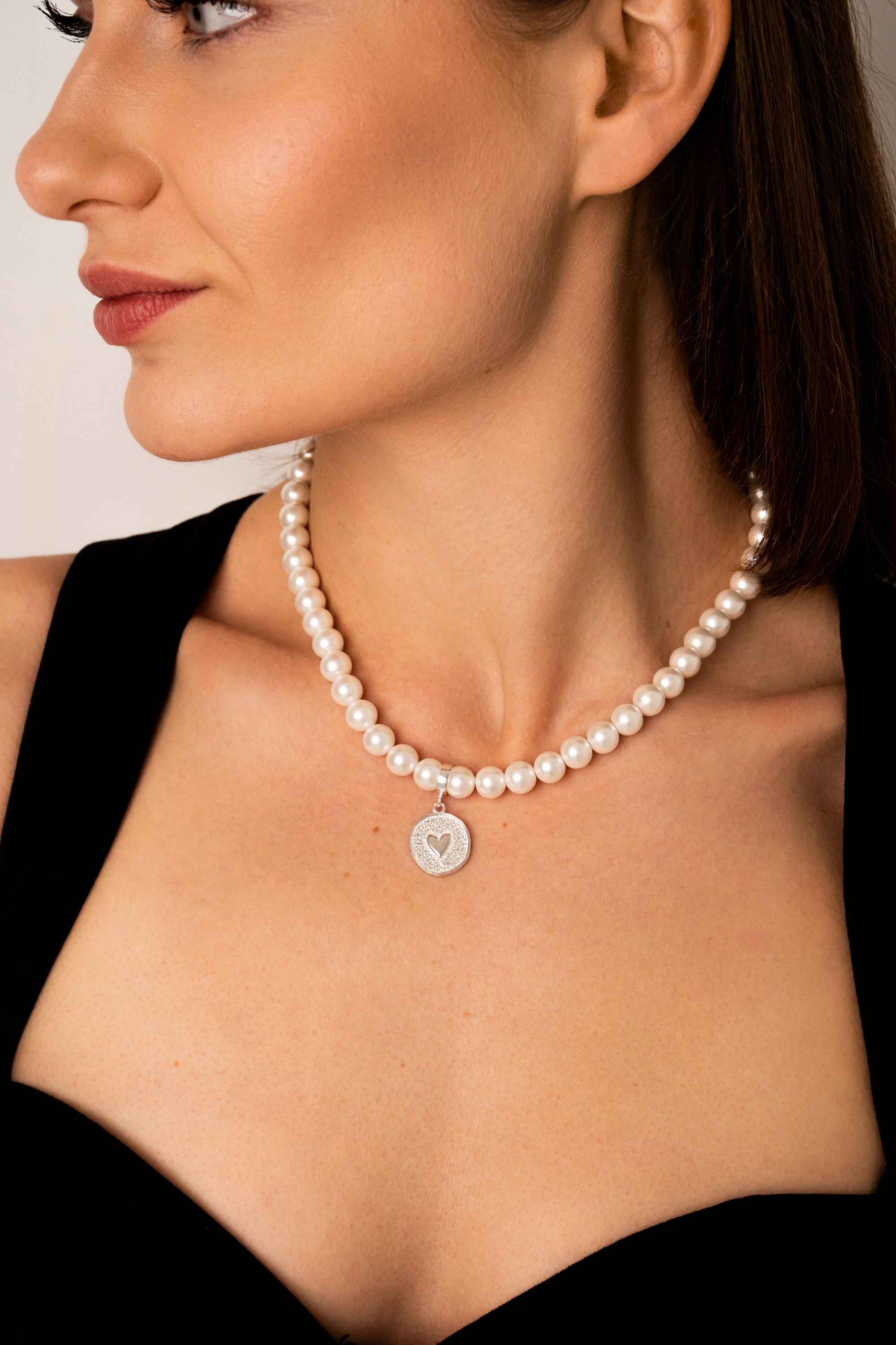 Pearl necklace 8 mm Heart Disc Silver