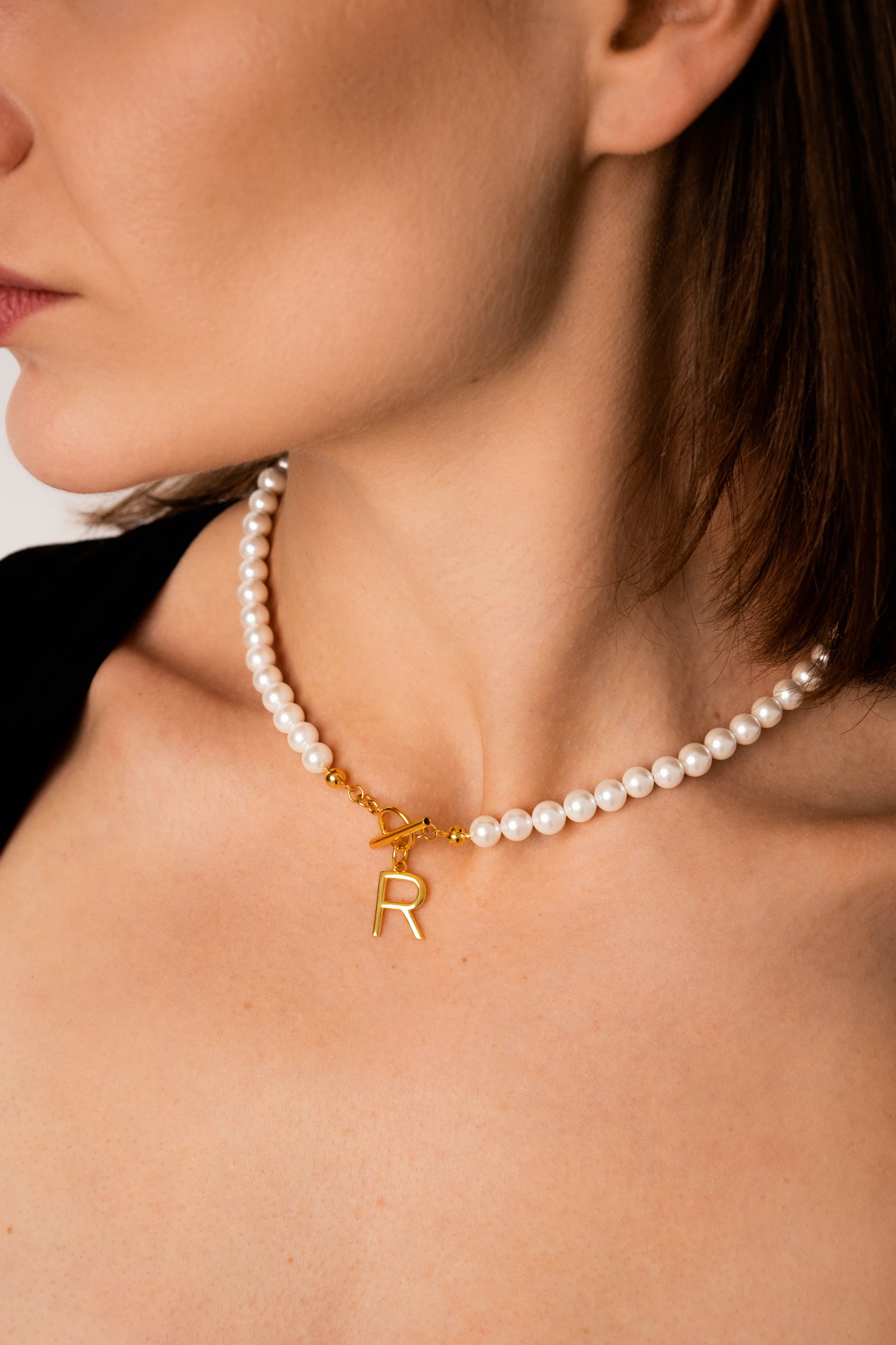 Pearl necklace 6 mm Initial Toggle Gold