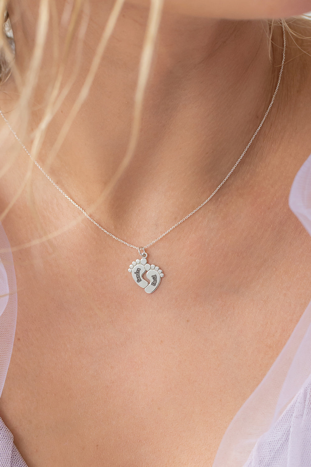 Kaklo papuošalas BABY FEET | NAMES