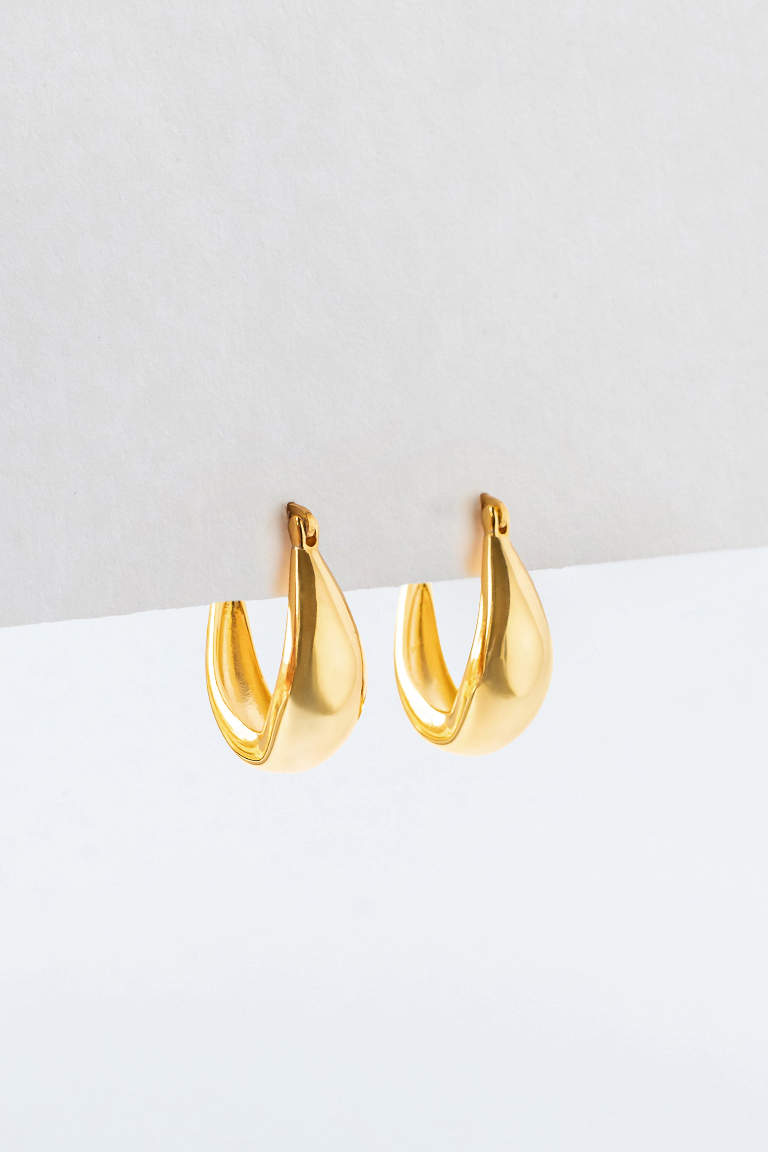 Gold-plated earrings TAPERED HOOP 925 silver