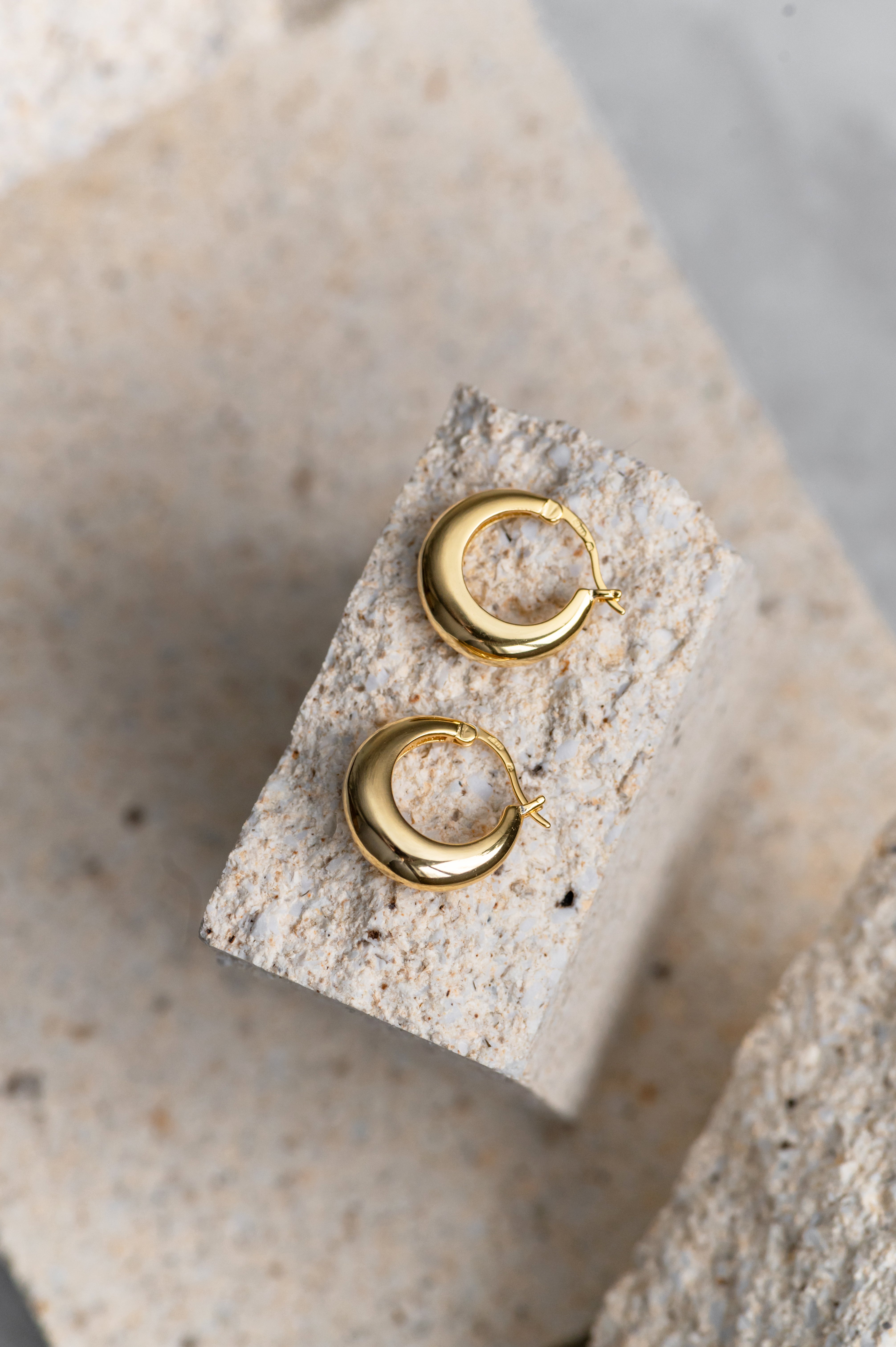 Gold-plated earrings TEARDROP HOOP 925 silver